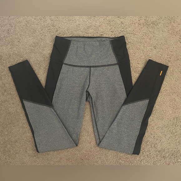 Lucy Black and Gray Two-Tone Active Wear Leggings - Picture 4 of 12